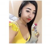YOUNG ASIAN MASSEUSE PROPOSES MASSAGE
