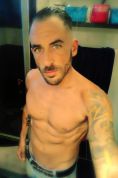 Aaron, beautiful escort boy for couples and women, Toulouse and its region.