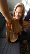 Jeune fille pour un moment de relaxation