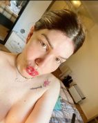 Une belle blonde masseuse érotique chaude