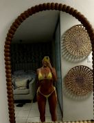 Coquine et soumise Angie