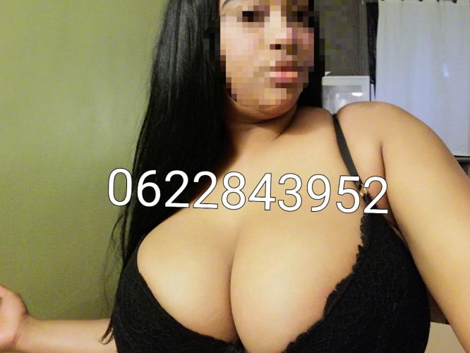 Sexy and beautiful Latina 1st time in Lyon